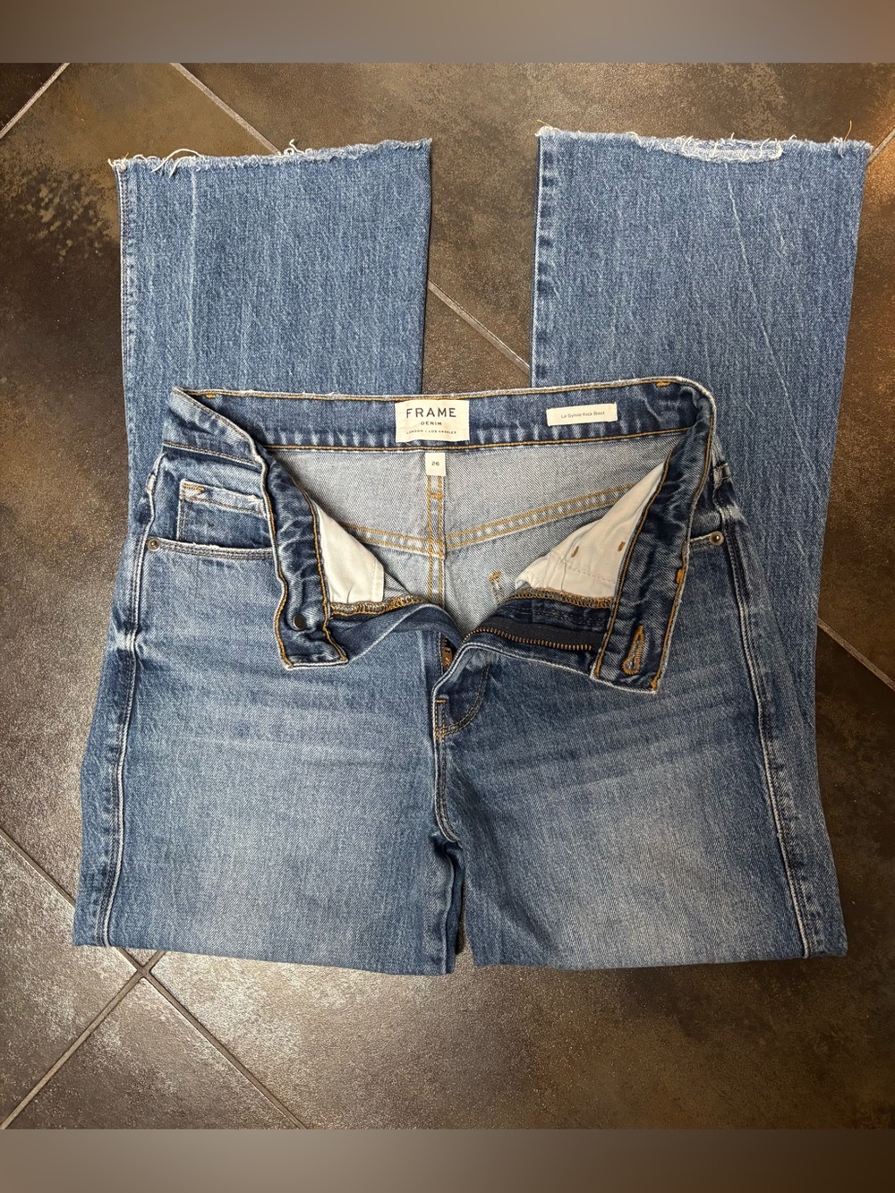 Frame Le Sylvie Kick Boot Jeans in Medium Blue Wash